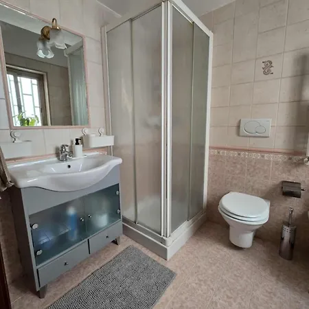 Διαμέρισμα Bella Big For Maximum 8 People With Free Air Conditioner And Balcony